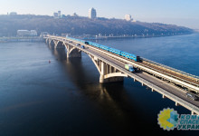 В Киеве может рухнуть мост метро