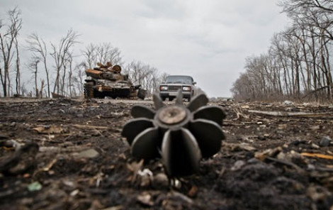 Украинские каратели обстреляли из минометов село Коминтерново