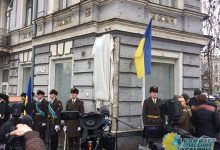 Азаров о шизофрении киевского режима: Открыли памятник Петлюре, который ликвидировал "Акт Злуки"