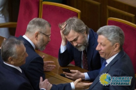 Оппозиционеры объединяются накануне парламентских выборов на Украине