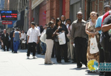 В США количество безработных из-за эпидемии COVID-19 увеличилось до 39 млн