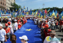 Парламент Украины предложил объединить День Европы и 9 мая