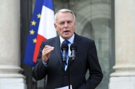 Глава МИД Франции: Киев должен включить в новую Конституцию пункт об особом статусе Донбасса