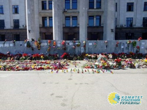 Одесский депутат намерен добиться установки официального памятника погибшим в Доме профсоюзов
