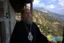 РПЦ запретила верующим молиться в монастырях Афона