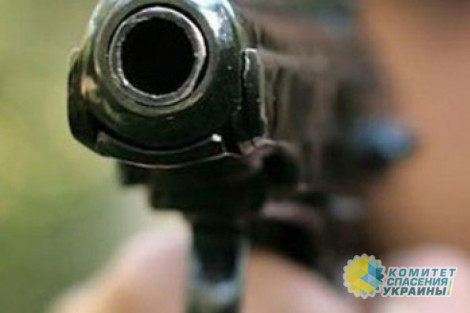 Неизвестный открыл стрельбу по толпе в Днепропетровске, есть раненые
