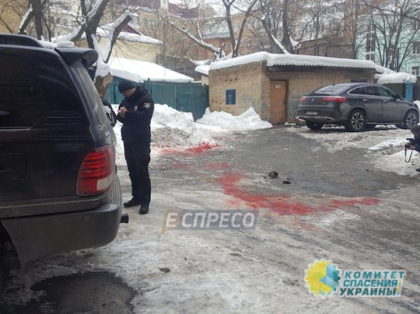 В Киеве мужчину зарезали средь бела в правительственном квартале