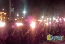 «Порошенко - на ножи!». Нацисты Авакова провели в Харькове акцию устрашения