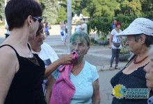 В Одессе националисты облили зеленкой «куликовцев» во время митинга памяти «2 мая»