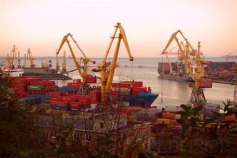 Порошенко предложил японцам купить украинские порты