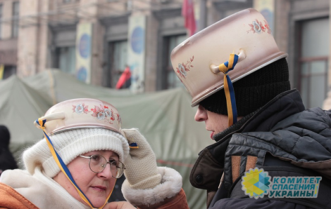 Азаров: Почему с кастрюлей на голове, украинцы перестали требовать у власти объяснений