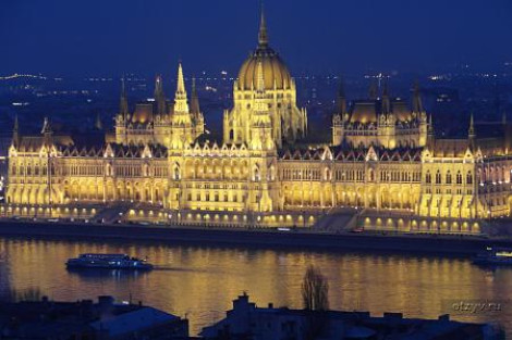 Венгрия не потерпит ущемления прав венгерского меньшинства на Украине