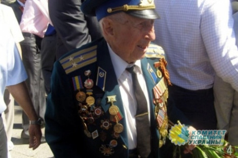В Украине терроризируют 93-летнего ветерана КГБ